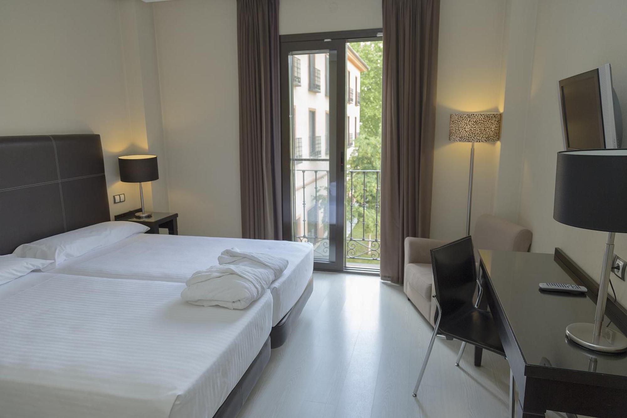 Hotel Real Balneario Carlos III Трильо Экстерьер фото